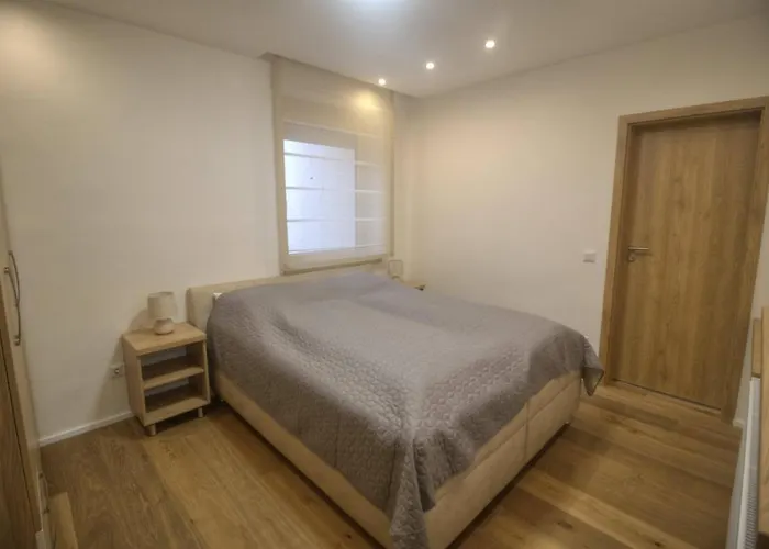 Pater Apartment *