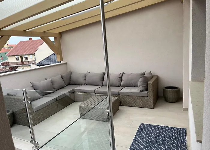 Pater Apartment *
