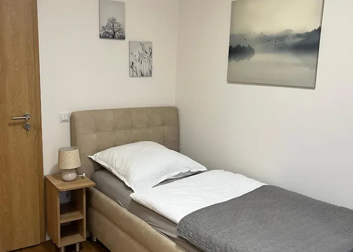 Pater Apartment *